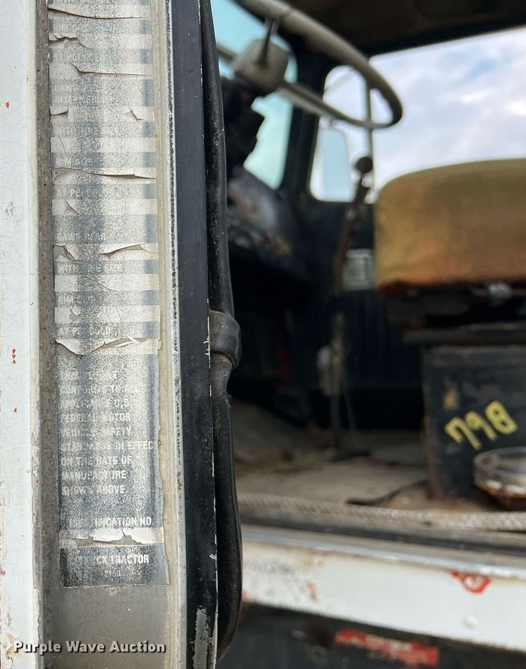 image for item DO2193 1979 Kenworth W900A  semi truck