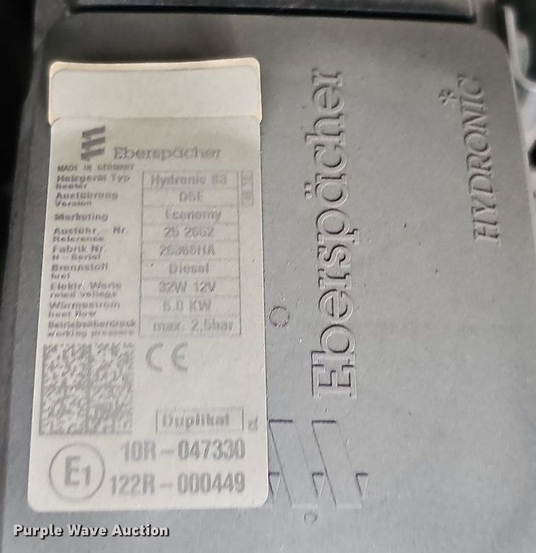 image for item DO2813 2018 Volvo VNL  semi truck