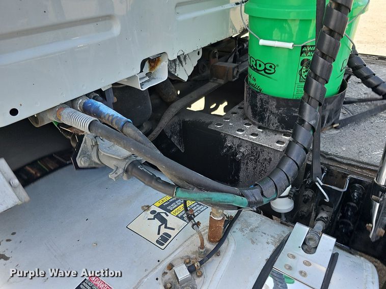 image for item DO2813 2018 Volvo VNL  semi truck