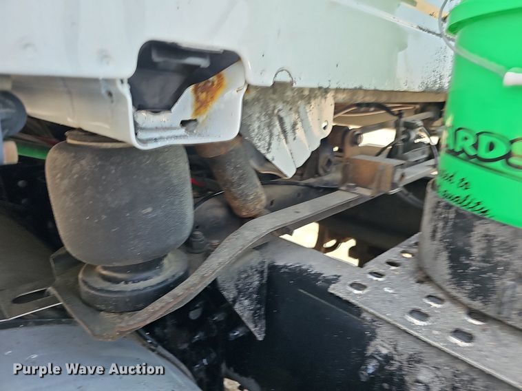 image for item DO2813 2018 Volvo VNL  semi truck