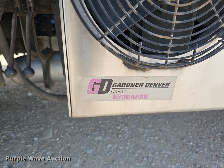 image for item DO2813 2018 Volvo VNL  semi truck