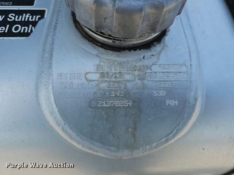 image for item DO2813 2018 Volvo VNL  semi truck