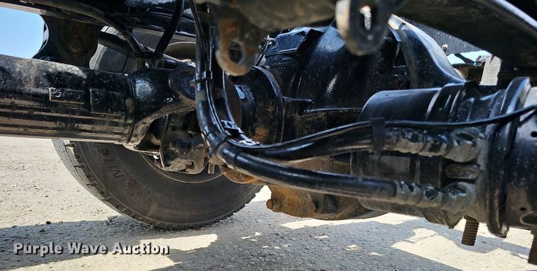 image for item DO2813 2018 Volvo VNL  semi truck