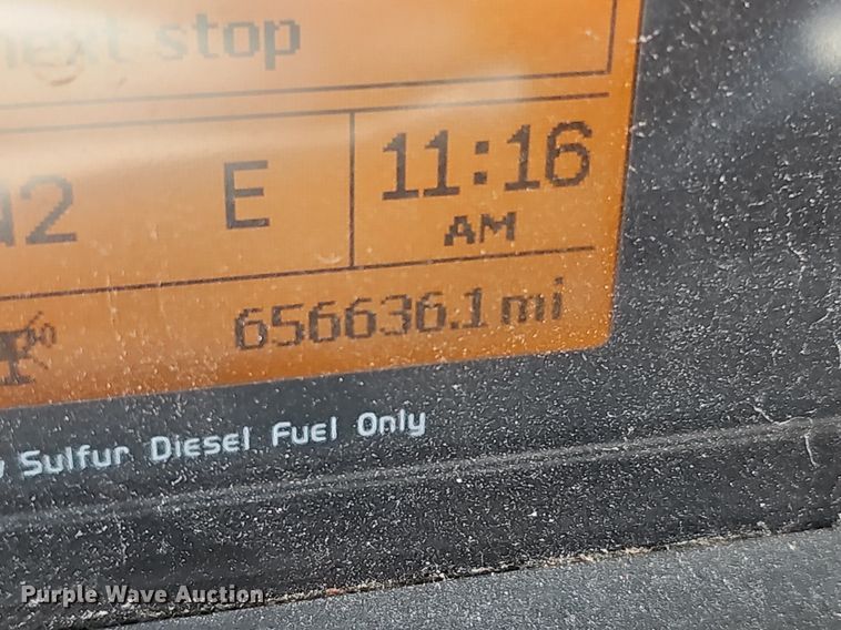 image for item DO2813 2018 Volvo VNL  semi truck