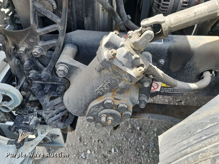 image for item DO2813 2018 Volvo VNL  semi truck