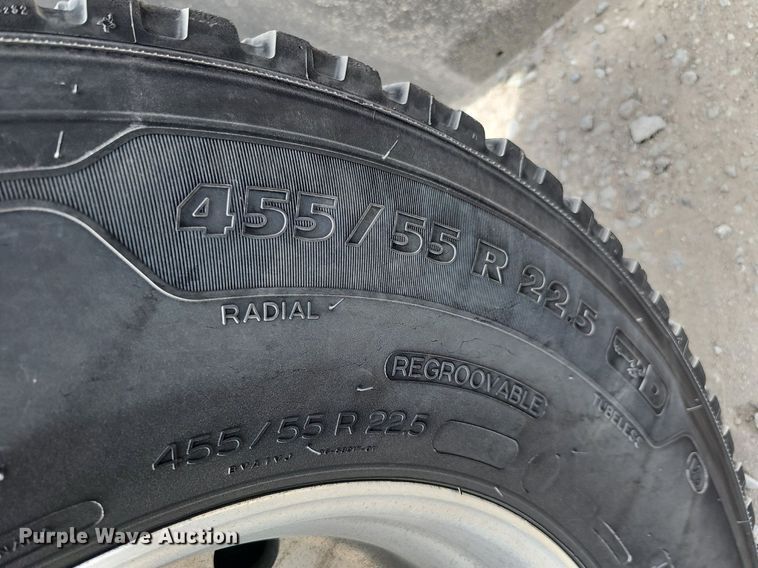 image for item DO2813 2018 Volvo VNL  semi truck