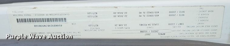 image for item DO2813 2018 Volvo VNL  semi truck