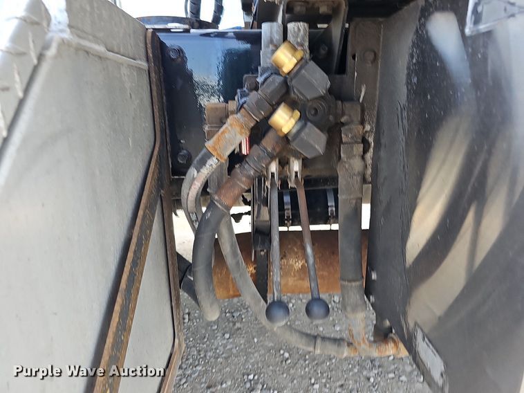 image for item DO2814 2018 Volvo VNL  semi truck