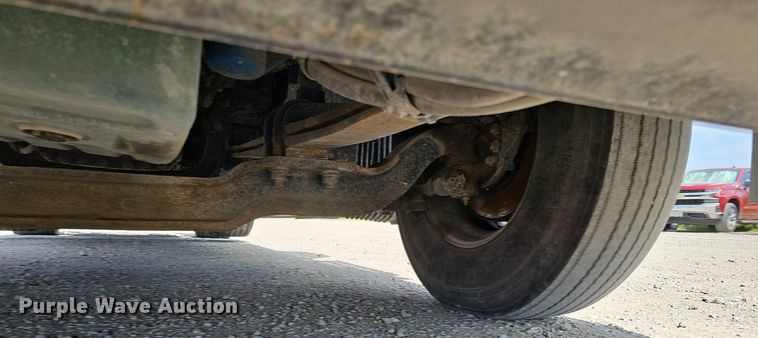 image for item DO2814 2018 Volvo VNL  semi truck