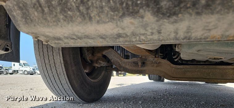 image for item DO2814 2018 Volvo VNL  semi truck