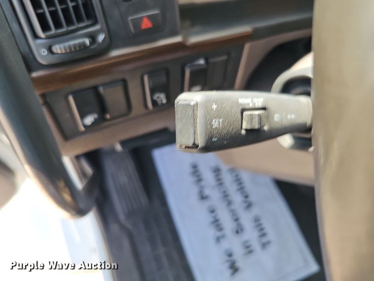 image for item DO2814 2018 Volvo VNL  semi truck