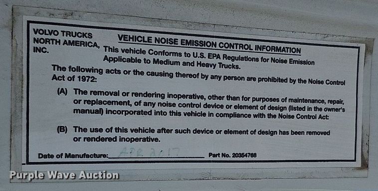 image for item DO2814 2018 Volvo VNL  semi truck