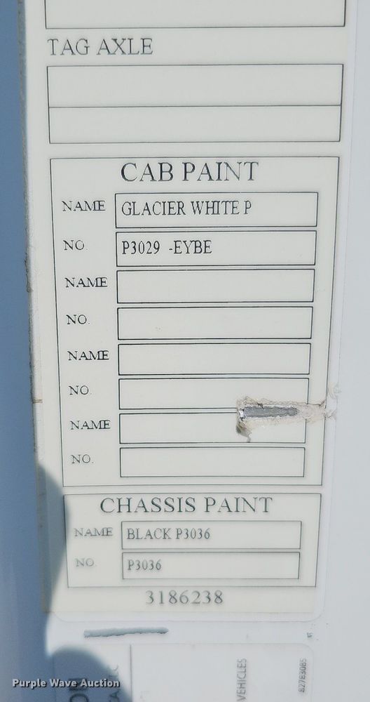 image for item DO2814 2018 Volvo VNL  semi truck