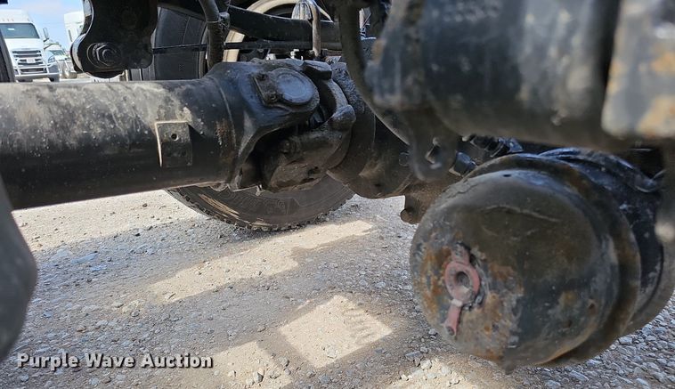 image for item DO2815 2016 Volvo VNL  semi truck