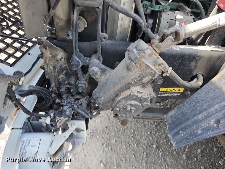 image for item DO2815 2016 Volvo VNL  semi truck