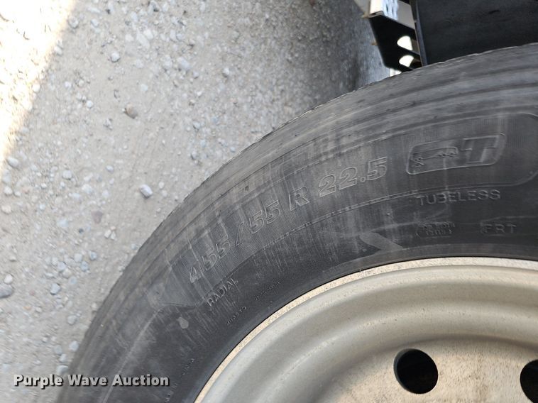 image for item DO2815 2016 Volvo VNL  semi truck