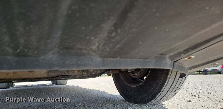 image for item DO2816 2014 Freightliner Cascadia 132  semi truck