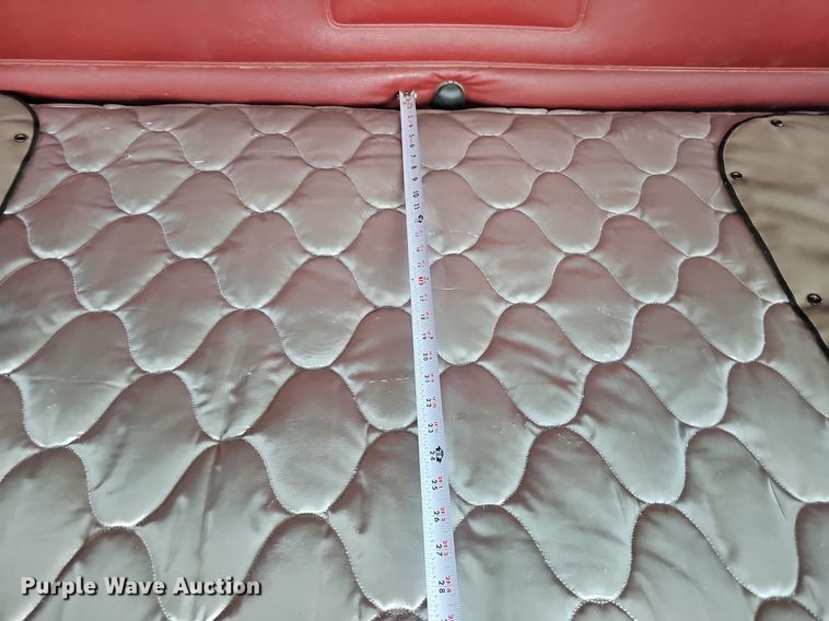 image for item DO2816 2014 Freightliner Cascadia 132  semi truck