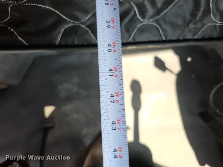 image for item DO2816 2014 Freightliner Cascadia 132  semi truck