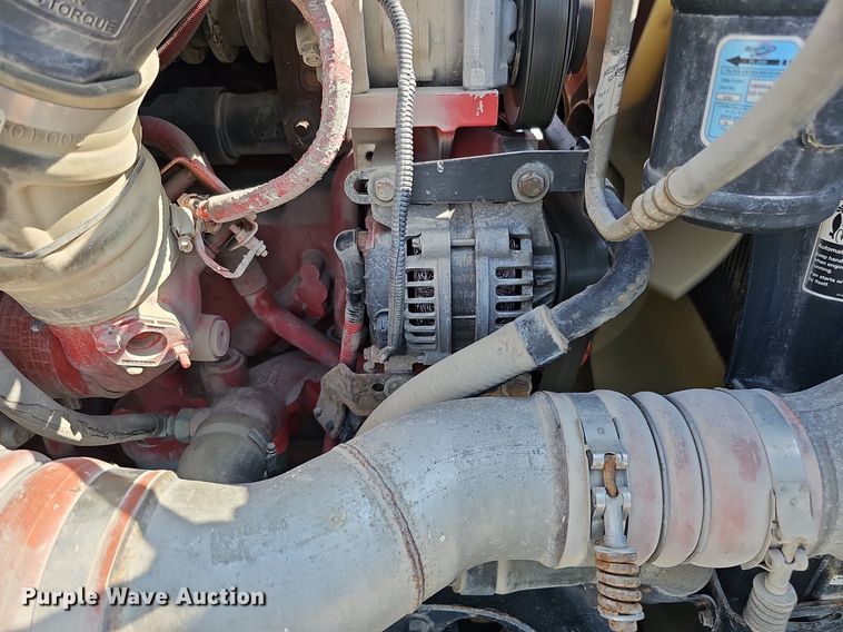 image for item DO2816 2014 Freightliner Cascadia 132  semi truck