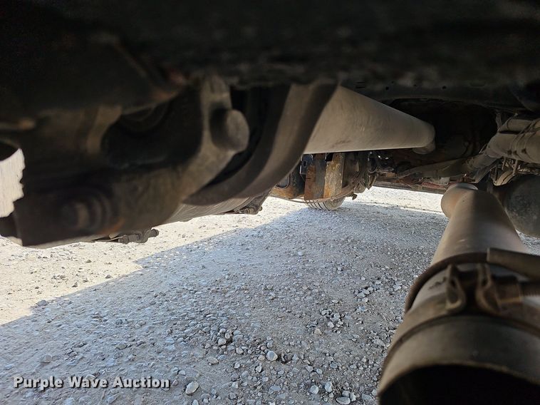 image for item DO2817 2016 Freightliner Cascadia  semi truck