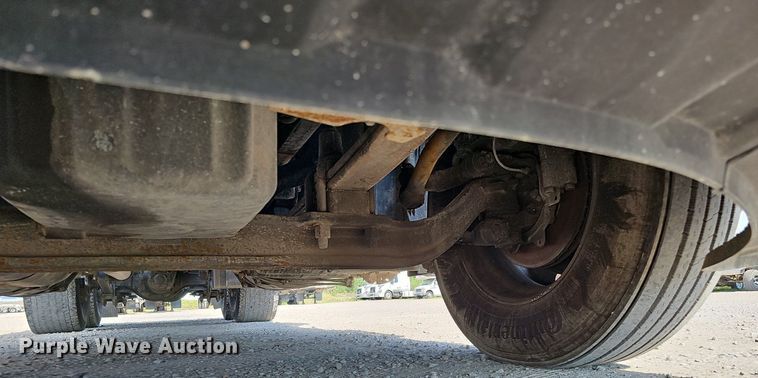 image for item DO2817 2016 Freightliner Cascadia  semi truck