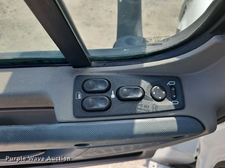 image for item DO2817 2016 Freightliner Cascadia  semi truck