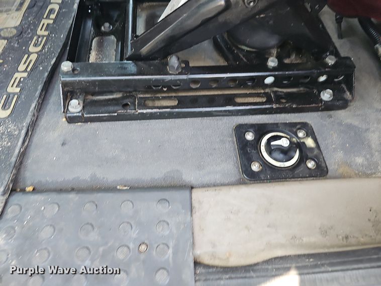 image for item DO2817 2016 Freightliner Cascadia  semi truck