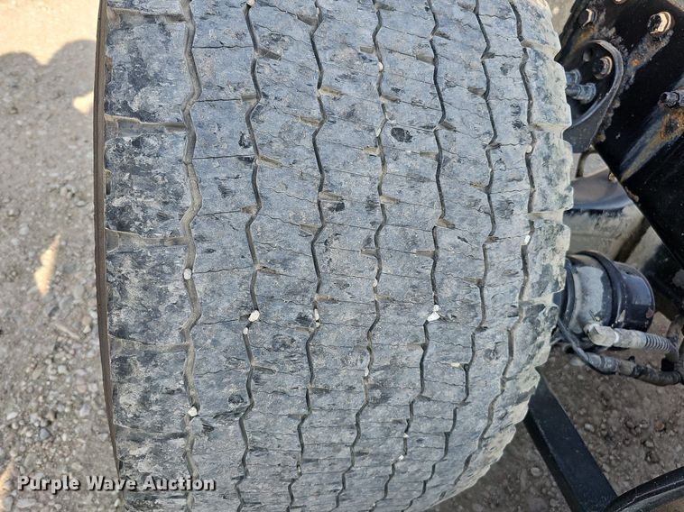 image for item DO2817 2016 Freightliner Cascadia  semi truck