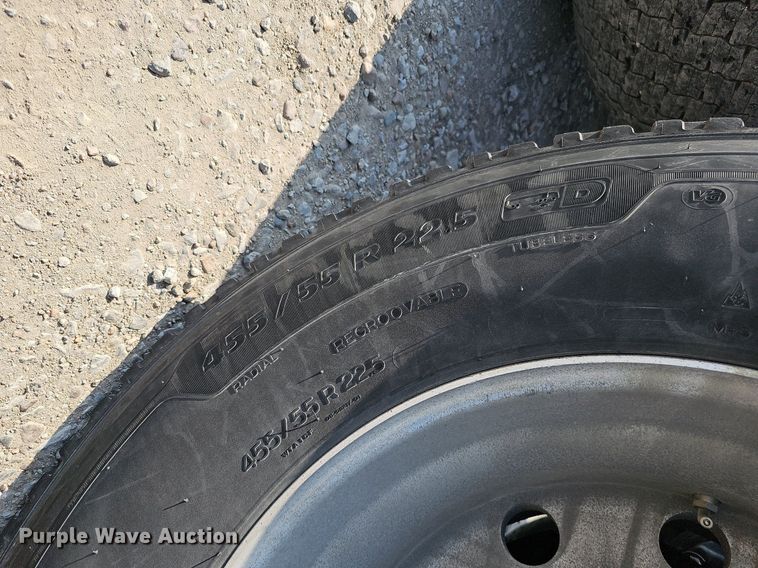 image for item DO2817 2016 Freightliner Cascadia  semi truck