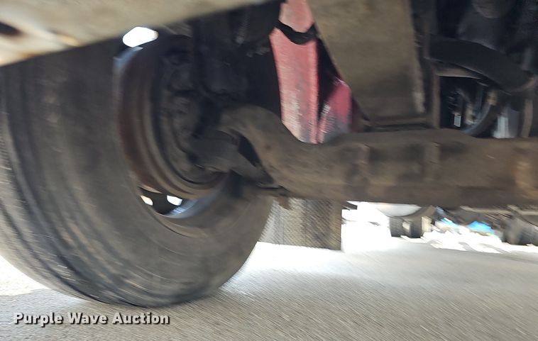 image for item DO2821 1999 Freightliner FLD120  semi truck