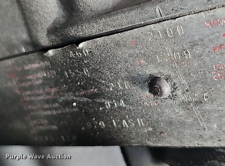 image for item DO2821 1999 Freightliner FLD120  semi truck