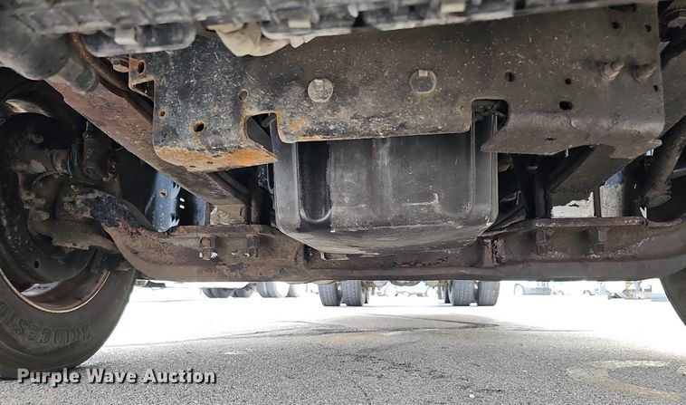 image for item DO2822 2012 Freightliner Cascadia 125  semi truck