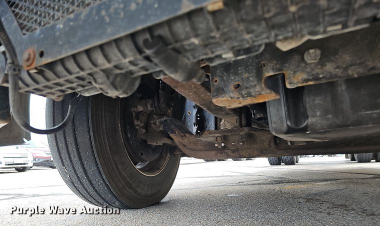 image for item DO2822 2012 Freightliner Cascadia 125  semi truck