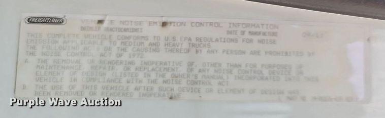 image for item DO2822 2012 Freightliner Cascadia 125  semi truck