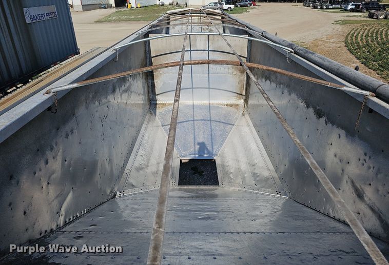 image for item DO2823 1999 Timpte  grain trailer