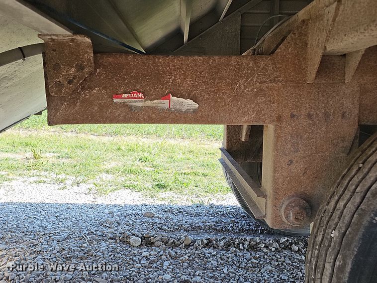 image for item DO2823 1999 Timpte  grain trailer