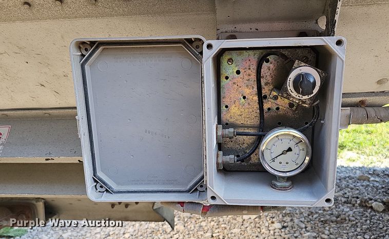 image for item DO2823 1999 Timpte  grain trailer