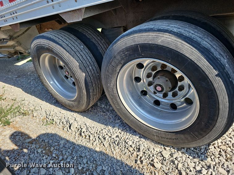 image for item DO2823 1999 Timpte  grain trailer