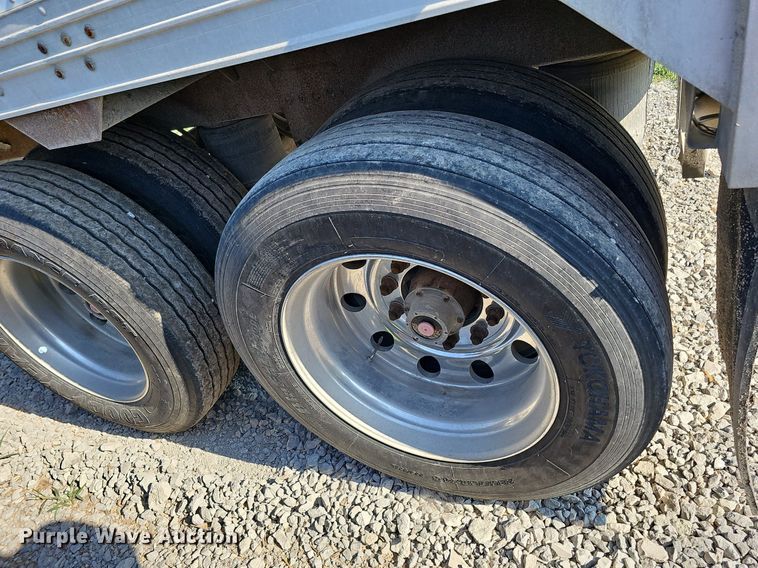 image for item DO2823 1999 Timpte  grain trailer