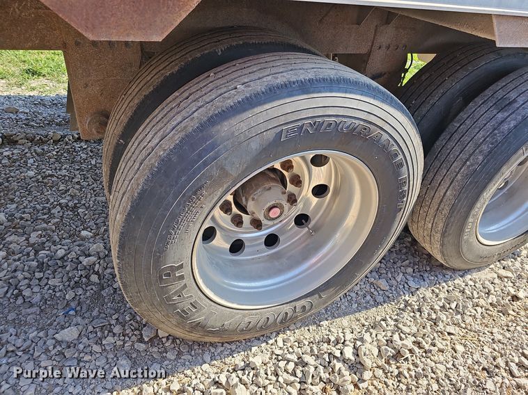 image for item DO2823 1999 Timpte  grain trailer