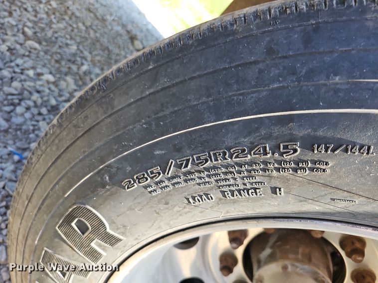 image for item DO2823 1999 Timpte  grain trailer