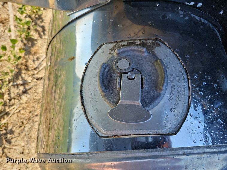 image for item DO2824 2007 Peterbilt 379  semi truck