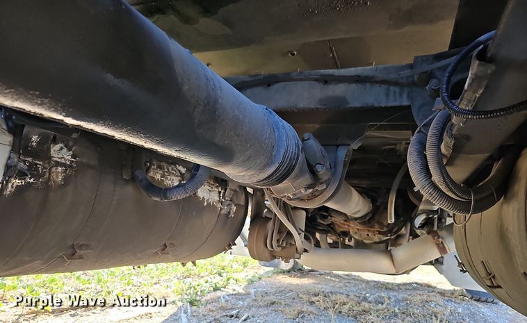 image for item DO2824 2007 Peterbilt 379  semi truck