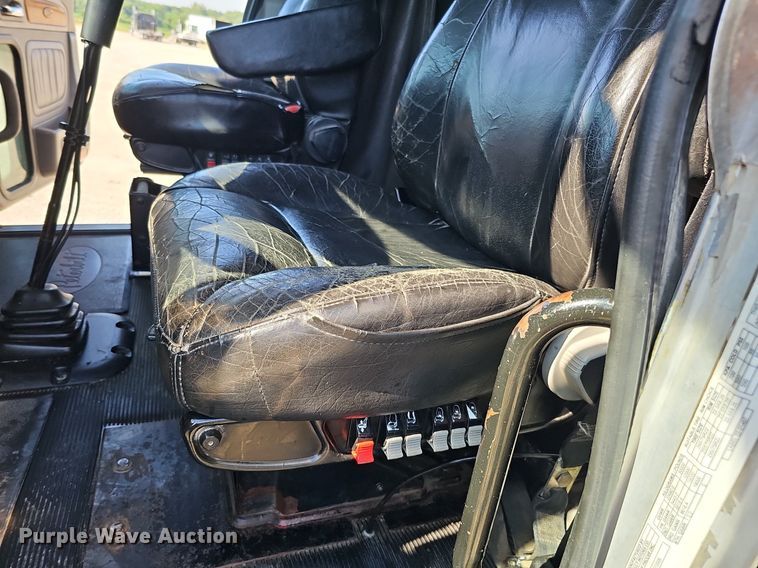 image for item DO2824 2007 Peterbilt 379  semi truck