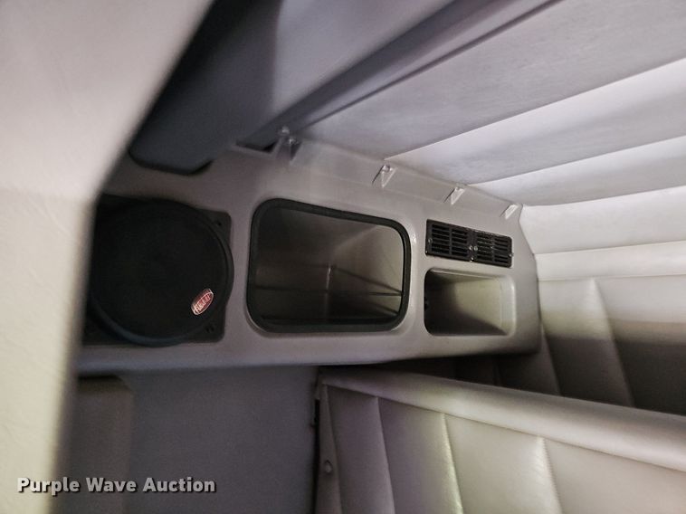 image for item DO2824 2007 Peterbilt 379  semi truck