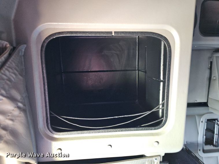 image for item DO2824 2007 Peterbilt 379  semi truck