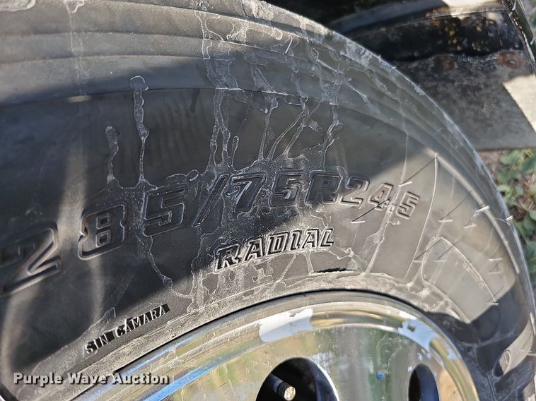 image for item DO2824 2007 Peterbilt 379  semi truck