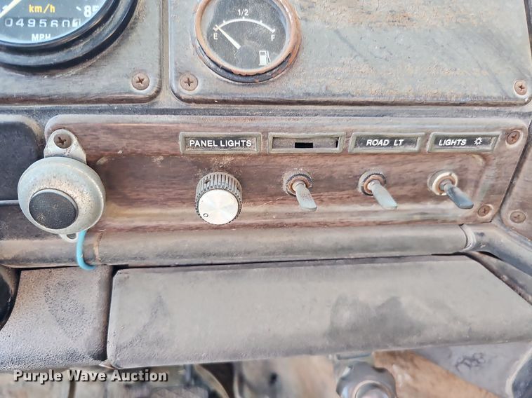 image for item DO2837 1988 Freightliner FLC  semi truck