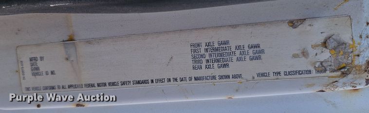 image for item DO2837 1988 Freightliner FLC  semi truck